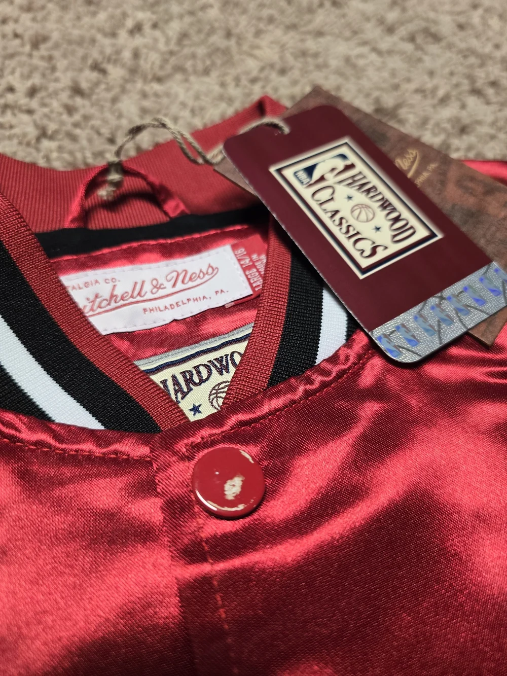 Mitchell & Ness Chicago Bulls Red Hardwood Classics Lightweight Satin Jacket